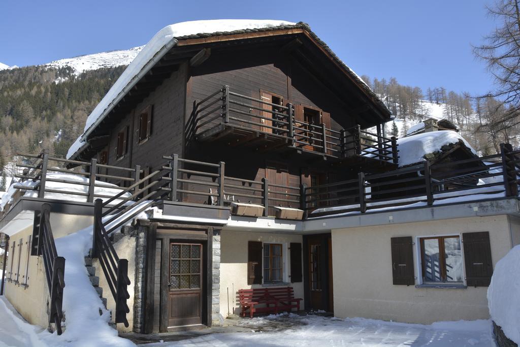 Studios Du Valsorey Bourg-Saint-Pierre Exterior photo